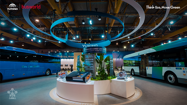 Yutong presenta la tecnología Long-Life para vehículos eléctricos en Busworld Europe 2025 y obtiene siete importantes premios