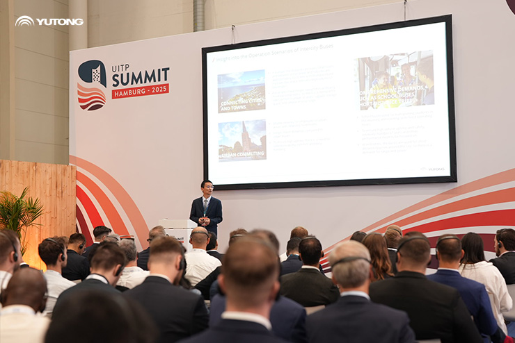 Yutong presenta en la Cumbre UITP Hamburgo 2025 el autobús interurbano eléctrico de nueva generación IC12E, mostrando la innovación en electrificación