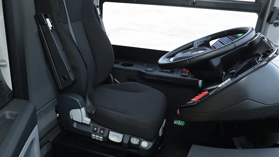 Asiento del conductor con suspensión neumática completa